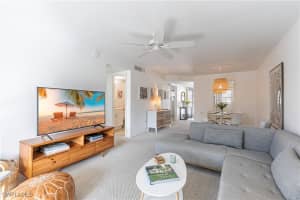 72 7th Street, Naples, FL 34102 - MLS#226002554