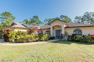 590 6th St Ne, Naples