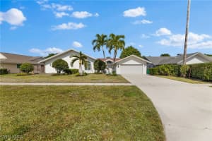 2467 Pine Woods Cir 3, Naples