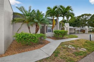6300 Pointe Boulevard, Fort Myers, FL 33919 - MLS#226002593
