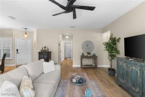 327 Emerald Bay Circle, Naples, FL 34110 - MLS#226002599