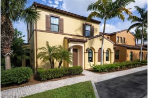 9077 CAPISTRANO Street, Naples, FL 34113 - MLS#226002606