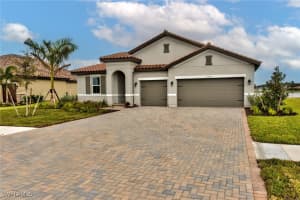 2066 Grove Dr, Naples