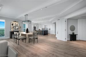 285 Grande Way, Naples, FL 34110 - MLS#226002624