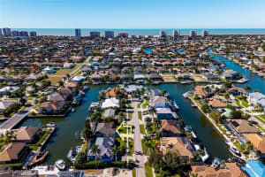 1035 Admiralty Court, Marco Island, FL 34145 - MLS#226002625