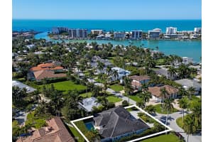 452 Putter Point Drive, Naples, FL 34103 - MLS#226002671