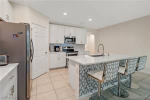 742 HADLEY Place, Naples, FL 34104 - MLS#226002703