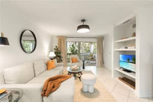 614 Wiggins Bay Drive, Naples, FL 34110 - MLS#226002741