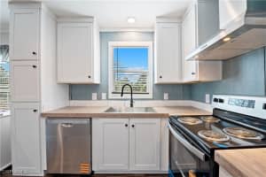 325 Sendero Street, Clewiston, FL 33440 - MLS#226002749