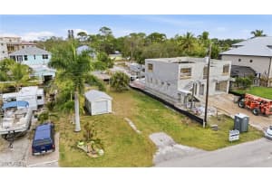 27578 Tarpon Way, Bonita Springs, FL 34134 - MLS#226002793