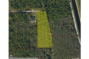  2 AVE SE, Naples, FL 34117 - MLS#226002810