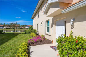 290 Robin Hood Circle, Naples, FL 34104 - MLS#226002840