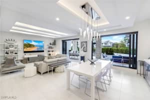 1135 3rd Avenue, Naples, FL 34102 - MLS#226002884