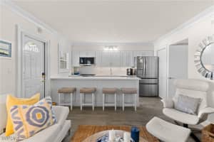 980 7th Avenue, Naples, FL 34102 - MLS#226002899