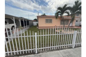 380 41st Street, Hialeah, FL 33182 - MLS#226002911