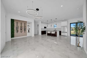 945 Gregory St E, Lehigh Acres