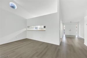 812 102nd Avenue, Naples, FL 34108 - MLS#226002950