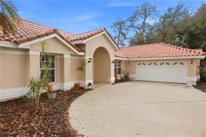 28820 Trenton Court, Bonita Springs, FL 34134 - MLS#226002981