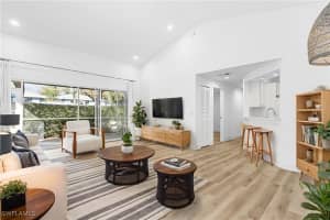 661 Windsor Square, Naples, FL 34104 - MLS#226003003