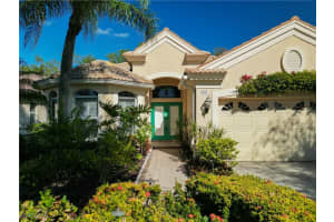 9190 Troon Lakes Dr, Naples