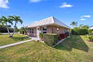2858 Arbutus Street, Naples, FL 34112 - MLS#226003106