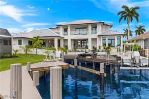 1113 Lamplighter Court, Marco Island, FL 34145 - MLS#226003126