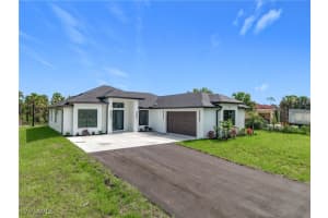 2707 36TH Avenue, Naples, FL 34117 - MLS#226003163