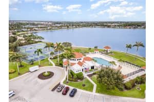 7743 Jewel Ln 201, Naples