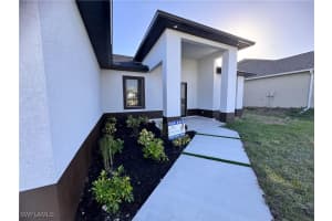 1134 18 Terrace, Cape Coral, FL 33993 - MLS#226003243