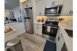 200 Forest Lakes Boulevard, Naples, FL 34105 - MLS#226003263