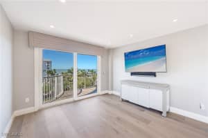 1300 Gulf Shore Boulevard, Naples, FL 34102 - MLS#226003280