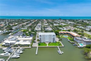 1325 7th Street, Naples, FL 34102 - MLS#226003285