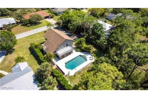 183 Old Tamiami Trl, Naples