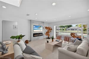 2341 MAYFIELD Court, Naples, FL 34105 - MLS#226003356