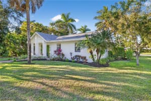 1275 8TH Avenue, Naples, FL 34102 - MLS#226003361