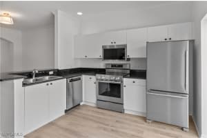 3281 Lindsey Ln 55, Naples