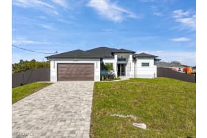 2407 Carvell Avenue, Lehigh Acres, FL 33971 - MLS#226003393