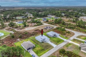 652 KRAFT ST, Lehigh Acres, FL 33974 - MLS#226003398