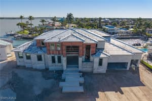 975 Sundrop Court, Marco Island, FL 34145 - MLS#226003430