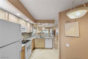 28064 Cavendish Court, Bonita Springs, FL 34135 - MLS#226003447