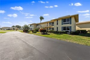 378 Palm Dr 4, Naples
