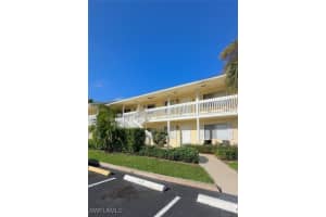 4629 Bayshore Dr J7, Naples
