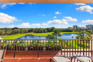 6360 Pelican Bay Blvd C-ph4, Naples