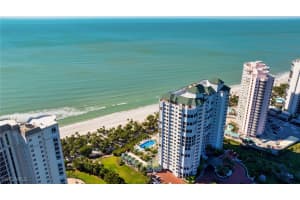 8171 Bay Colony Dr 403, Naples