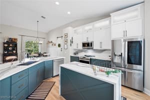 1070 21st Street, Naples, FL 34117 - MLS#226003491