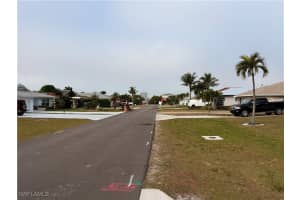 531 99th Avenue, Naples, FL 34108 - MLS#226003533