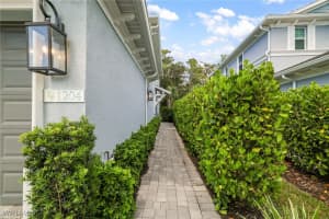 2614 Seychelles Circle, Naples, FL 34112 - MLS#226003558