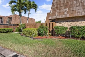 1569 Park Meadows Drive, Fort Myers, FL 33907 - MLS#226003596