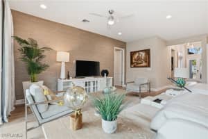 11394 Jacaranda Dr, Naples