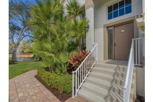 5640 Sandlewood Ct 1803, Naples